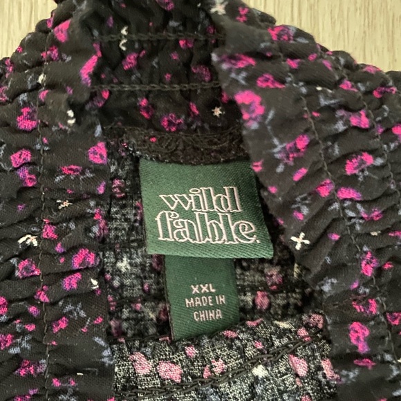 Wild Fable Mock Neck Floral Top - Picture 5 of 8